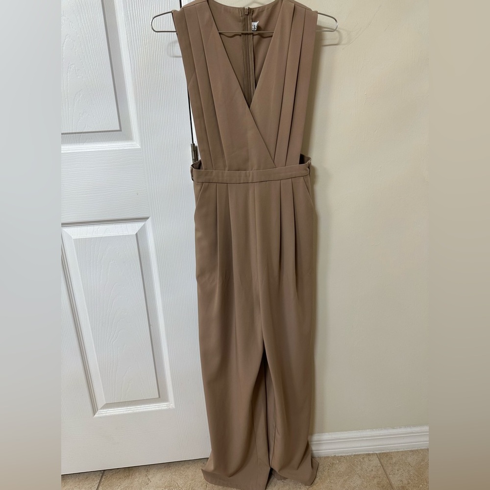 Chic Elegant Tan Jumpsuit – Effortless Style for Any Occasion
